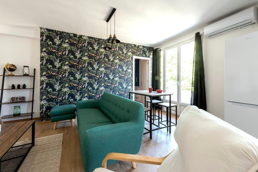 Ferienwohnung L'Azur 15'Plage 10'Port 5'Train Clim Wifi Pkg Toulon Exterior foto