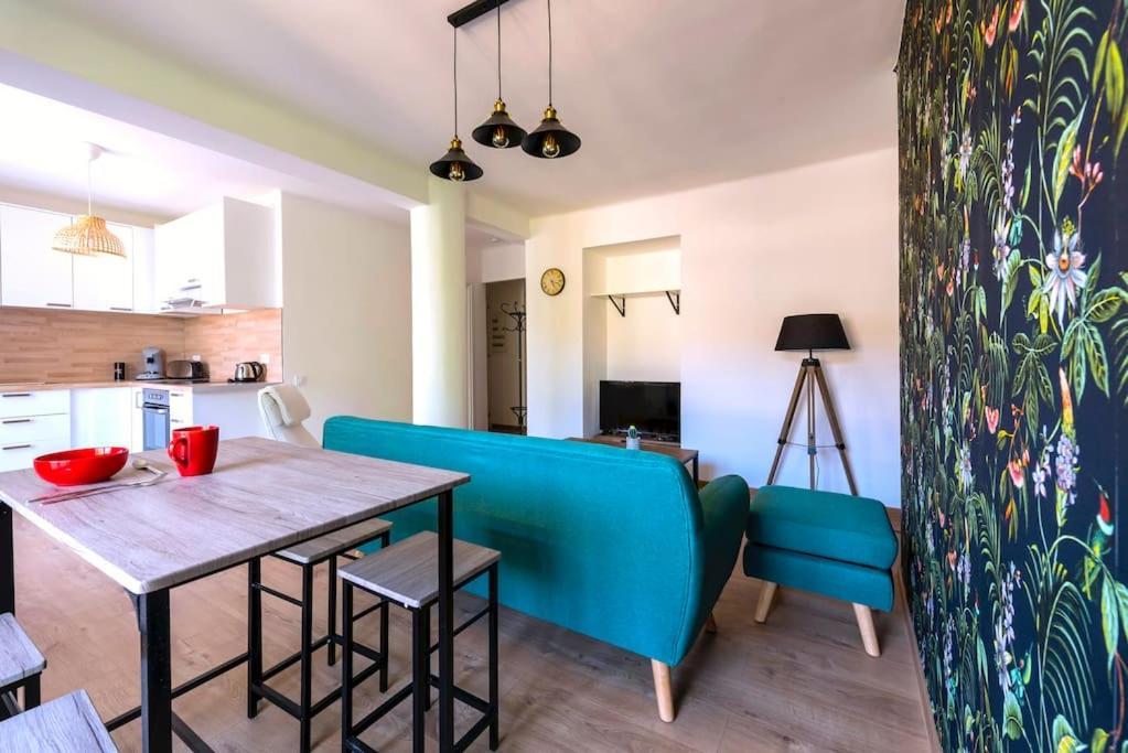 Ferienwohnung L'Azur 15'Plage 10'Port 5'Train Clim Wifi Pkg Toulon Exterior foto