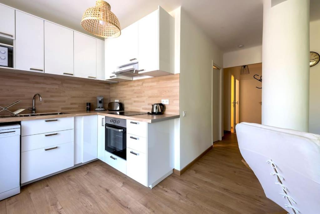 Ferienwohnung L'Azur 15'Plage 10'Port 5'Train Clim Wifi Pkg Toulon Exterior foto